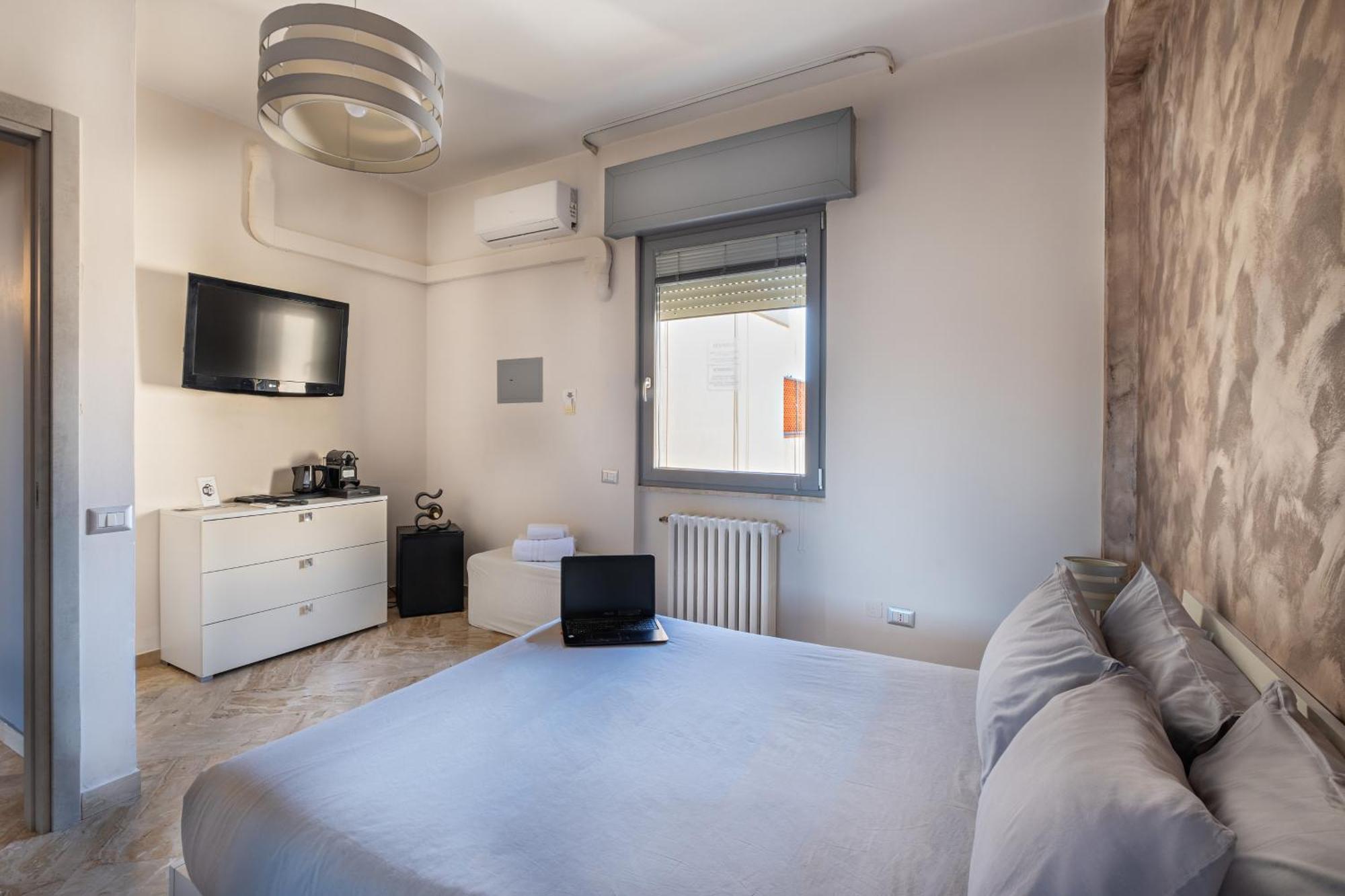 Penthouse Station Luxury Apts Le Dimore บรินดิซิ ภายนอก รูปภาพ